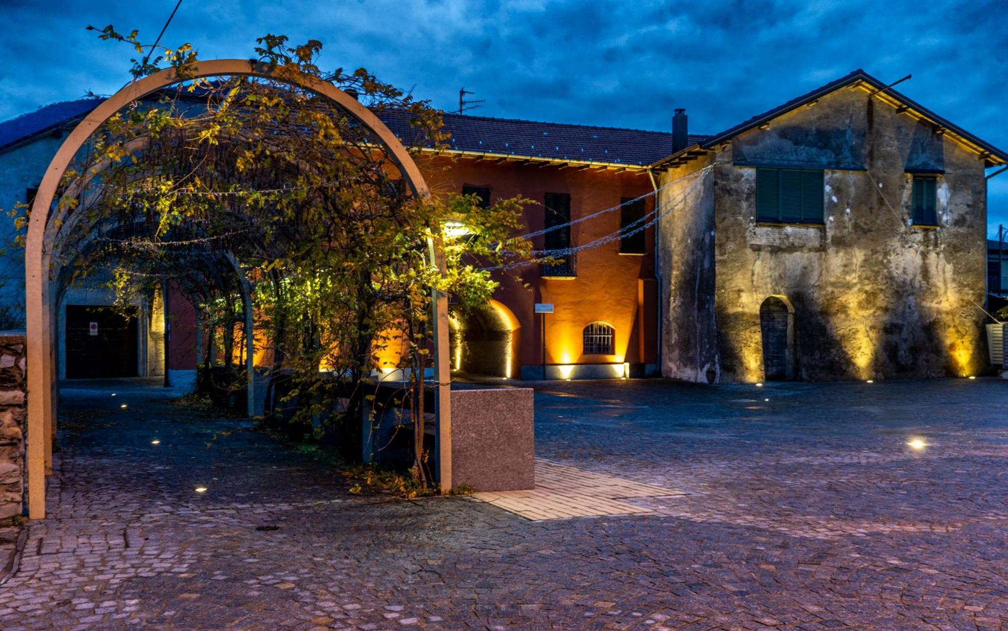 Casa Del Borgo "Aria & Acqua" Sul Lago Maggiore Maccagno Kültér fotó
